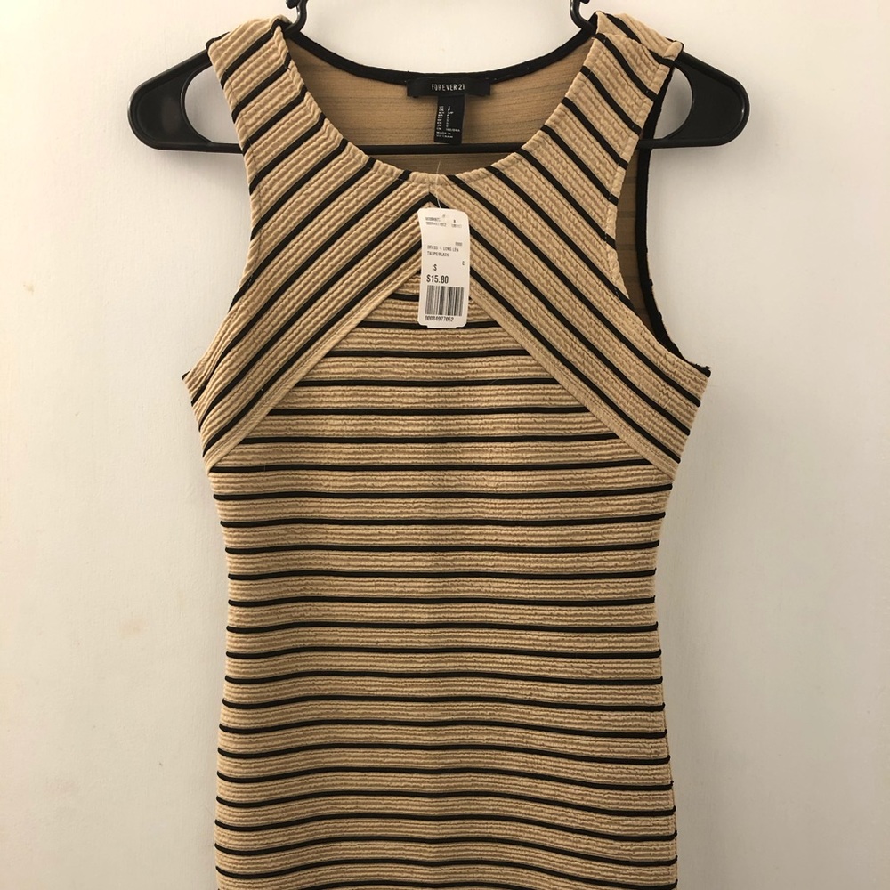 Size small Forever 21 body con dress.
